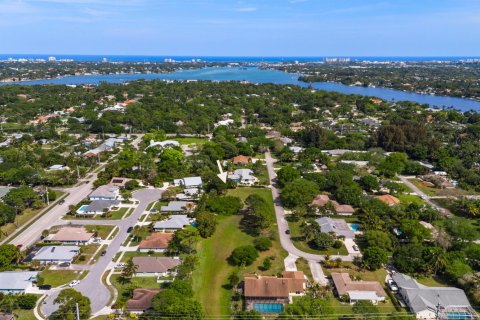 Land in Jupiter, Florida № 1072731 - photo 9