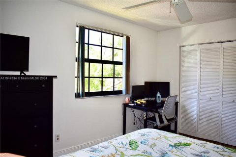 Copropriété à vendre à Pembroke Pines, Floride: 3 chambres, 131.92 m2 № 1060690 - photo 22