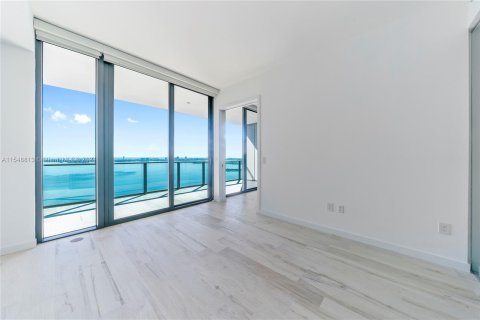 Condominio en venta en Miami, Florida, 1 dormitorio, 87.33 m2 № 1060581 - foto 17