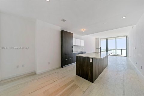 Condominio en venta en Miami, Florida, 1 dormitorio, 87.33 m2 № 1060581 - foto 7