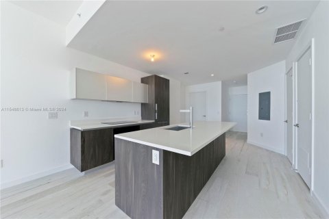 Condominio en venta en Miami, Florida, 1 dormitorio, 87.33 m2 № 1060581 - foto 10