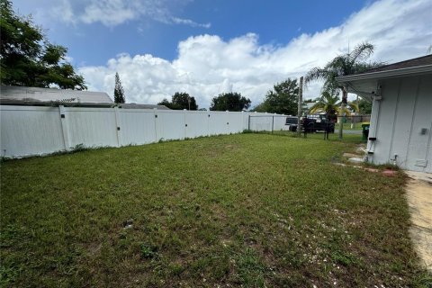 House in PORT ST. JOHN in Cocoa, Florida 3 bedrooms, 103.59 sq.m. № 1389121 - photo 6