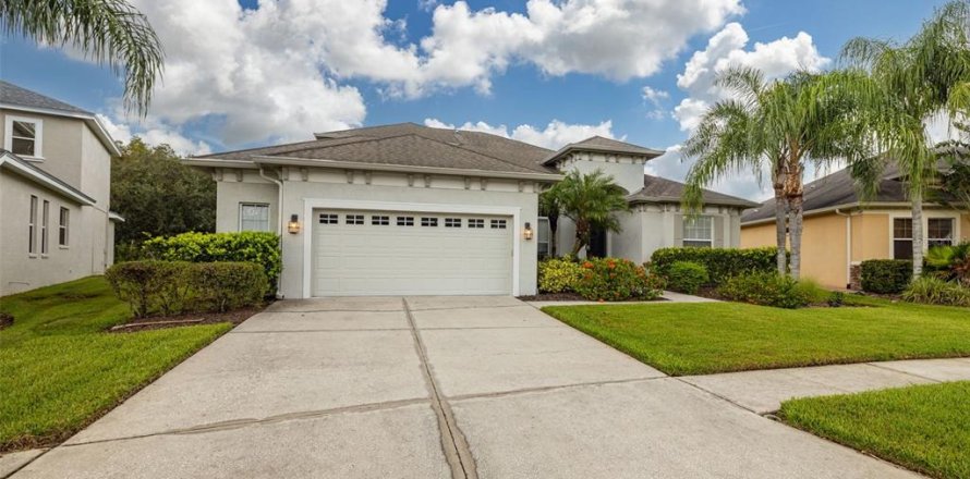 Casa en Wesley Chapel, Florida 4 dormitorios, 279.17 m2 № 1389122