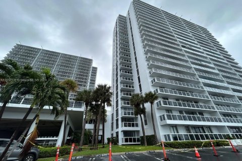 Condominio en venta en Aventura, Florida, 2 dormitorios, 105.54 m2 № 1294025 - foto 19