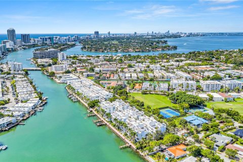 Adosado en venta en Miami Beach, Florida, 3 dormitorios, 204.01 m2 № 1293990 - foto 6