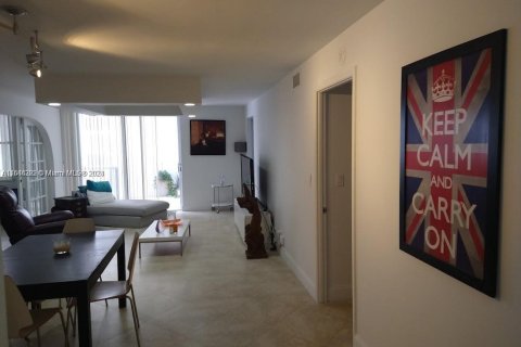 Condominio en venta en Miami Beach, Florida, 3 dormitorios, 143.07 m2 № 1045227 - foto 2