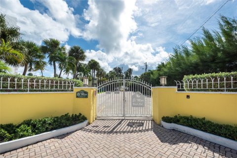 Condominio en venta en Pompano Beach, Florida, 2 dormitorios, 91.04 m2 № 1210617 - foto 14