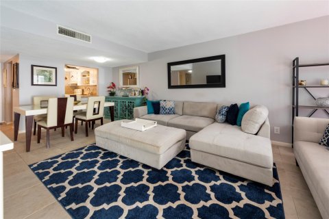 Condominio en venta en Pompano Beach, Florida, 2 dormitorios, 91.04 m2 № 1210617 - foto 15