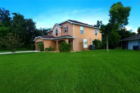 Villa ou maison à vendre à Punta Gorda, Floride: 3 chambres, 221.39 m2 № 1277406 - photo 4