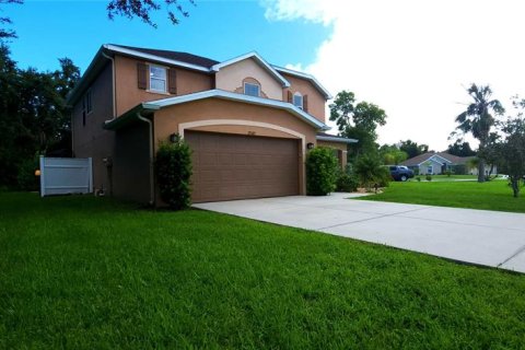 Villa ou maison à vendre à Punta Gorda, Floride: 3 chambres, 221.39 m2 № 1277406 - photo 2