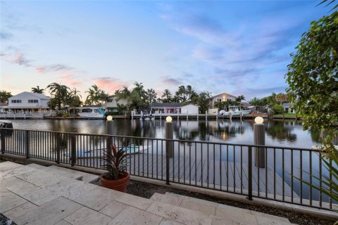 Casa en venta en Fort Lauderdale, Florida, 3 dormitorios, 207.26 m2 № 1347895 - foto 3