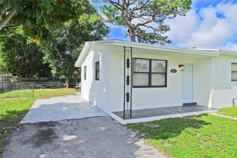 House in Miami Gardens, Florida 3 bedrooms, 90.77 sq.m. № 1347892 - photo 5