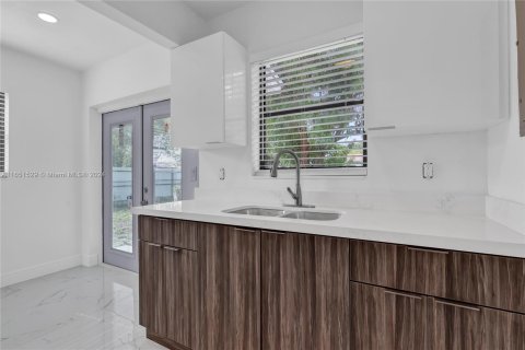 Villa ou maison à vendre à Miami Gardens, Floride: 3 chambres, 90.77 m2 № 1347892 - photo 15