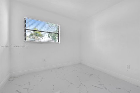 Villa ou maison à vendre à Miami Gardens, Floride: 3 chambres, 90.77 m2 № 1347892 - photo 20