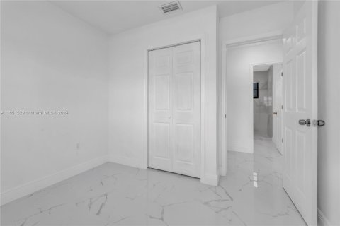 Villa ou maison à vendre à Miami Gardens, Floride: 3 chambres, 90.77 m2 № 1347892 - photo 21