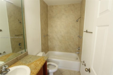 Touwnhouse à louer à Hialeah, Floride: 2 chambres, 106.84 m2 № 1347894 - photo 19