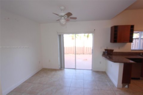 Touwnhouse à louer à Hialeah, Floride: 2 chambres, 106.84 m2 № 1347894 - photo 6