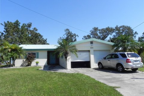 Casa en venta en Auburndale, Florida, 2 dormitorios, 141.58 m2 № 1402481 - foto 1