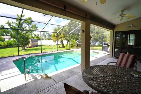 Casa en venta en Port Charlotte, Florida, 3 dormitorios, 142.51 m2 № 1402387 - foto 7