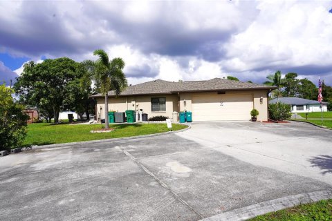 Casa en venta en Port Charlotte, Florida, 3 dormitorios, 142.51 m2 № 1402387 - foto 4