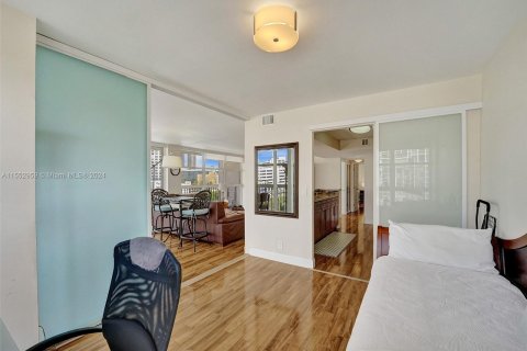 Copropriété à vendre à Hallandale Beach, Floride: 2 chambres, 132.85 m2 № 1073373 - photo 21