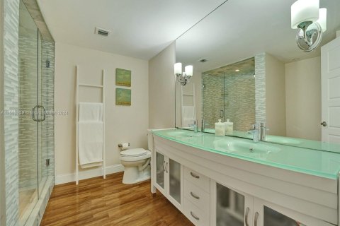 Copropriété à vendre à Hallandale Beach, Floride: 2 chambres, 132.85 m2 № 1073373 - photo 29