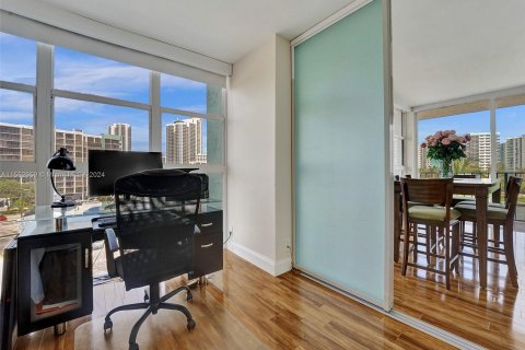 Copropriété à vendre à Hallandale Beach, Floride: 2 chambres, 132.85 m2 № 1073373 - photo 20