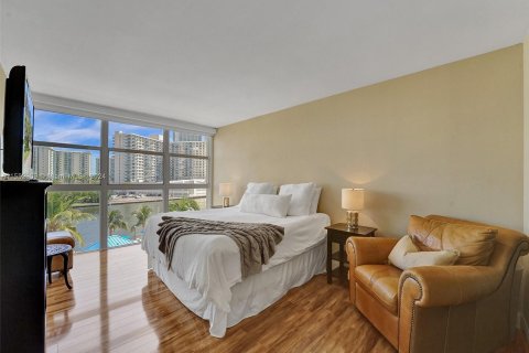 Copropriété à vendre à Hallandale Beach, Floride: 2 chambres, 132.85 m2 № 1073373 - photo 23