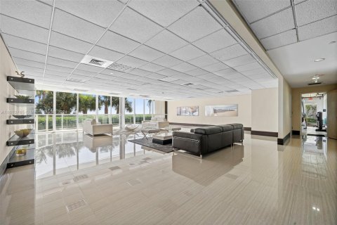 Condominio en venta en Sunny Isles Beach, Florida, 2 dormitorios, 135.64 m2 № 1232917 - foto 29