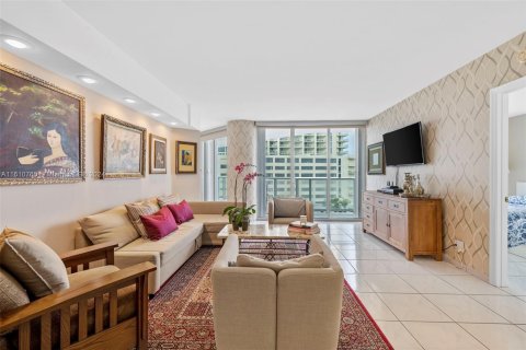 Condominio en venta en Sunny Isles Beach, Florida, 2 dormitorios, 135.64 m2 № 1232917 - foto 8