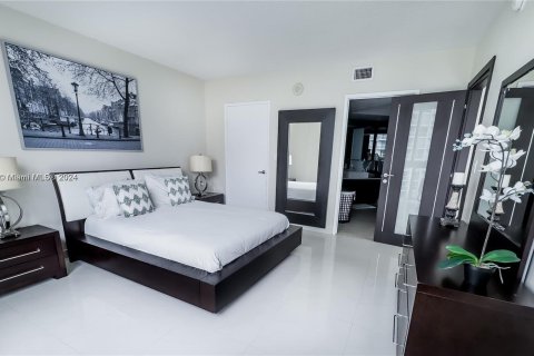 Condominio en venta en Sunny Isles Beach, Florida, 3 dormitorios, 138.33 m2 № 1232918 - foto 9