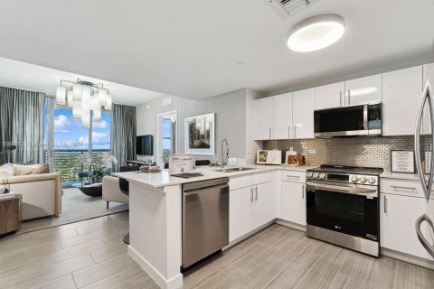 Copropriété à vendre à Hollywood, Floride: 2 chambres, 103.4 m2 № 1168339 - photo 2