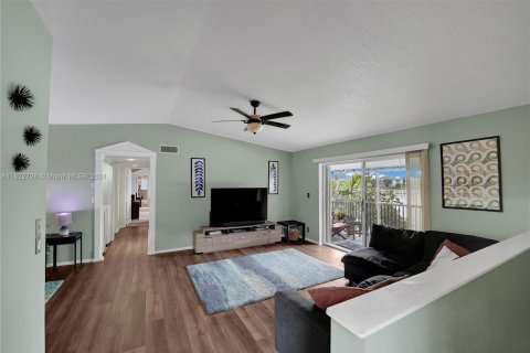 Touwnhouse à vendre à Oakland Park, Floride: 2 chambres, 92.9 m2 № 1271018 - photo 5