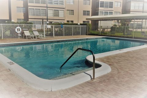 Condominio en venta en Lauderdale Lakes, Florida, 1 dormitorio, 71.35 m2 № 1060076 - foto 5