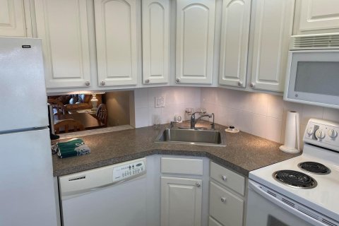 Condo in Lauderdale Lakes, Florida, 1 bedroom  № 1060076 - photo 13