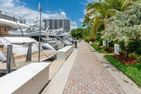 Condo in Aventura, Florida, 5 bedrooms  № 1325349 - photo 5