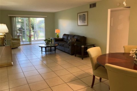 Condo in Coconut Creek, Florida, 2 bedrooms  № 1079482 - photo 9