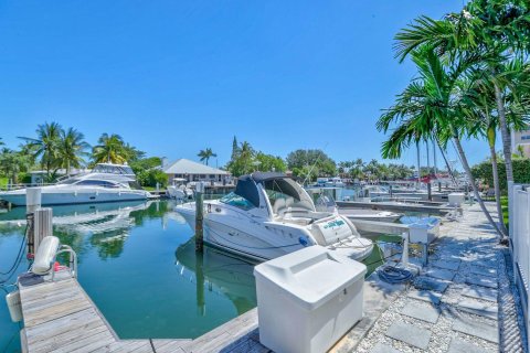 Condo in Fort Lauderdale, Florida, 2 bedrooms  № 1079481 - photo 1