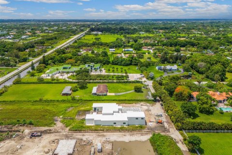 House in Southwest Ranches, Florida 6 bedrooms № 1294739 - photo 23