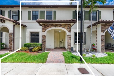 Townhouse in Hialeah, Florida 3 bedrooms № 1270737 - photo 3