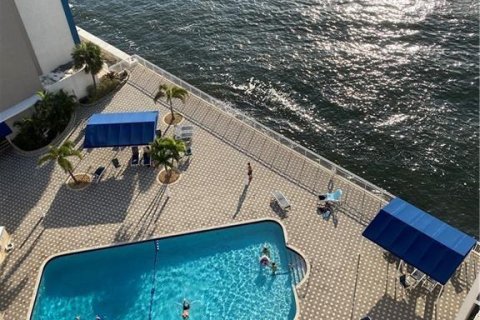 Copropriété à vendre à Hollywood, Floride: 2 chambres, 139.35 m2 № 1026948 - photo 2