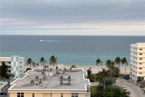 Condominio en venta en Hollywood, Florida, 2 dormitorios, 139.35 m2 № 1026948 - foto 24