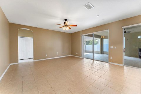 House in Orlando, Florida 4 bedrooms, 194.72 sq.m. № 1424521 - photo 4