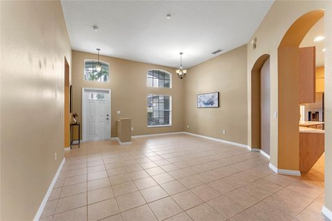 House in Orlando, Florida 4 bedrooms, 194.72 sq.m. № 1424521 - photo 9