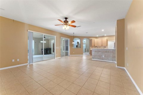 Villa ou maison à vendre à Orlando, Floride: 4 chambres, 194.72 m2 № 1424521 - photo 5