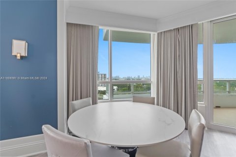 Condo in Miami Beach, Florida, 1 bedroom  № 1427501 - photo 22