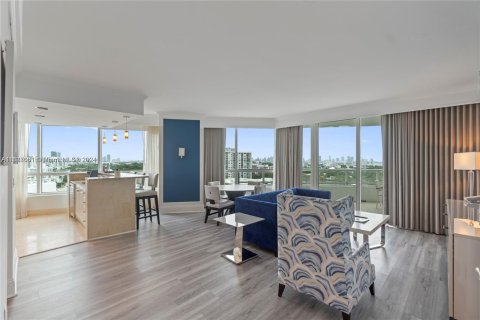 Condo in Miami Beach, Florida, 1 bedroom  № 1427501 - photo 15