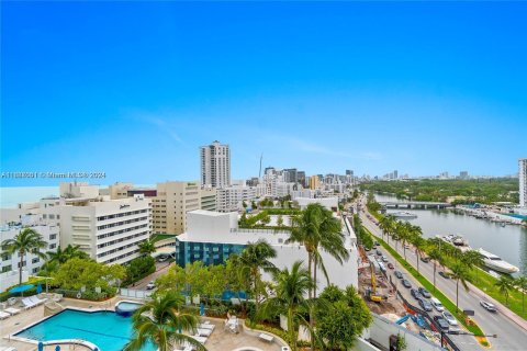 Condo in Miami Beach, Florida, 1 bedroom  № 1427501 - photo 5