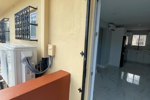 Condominio en venta en Miami, Florida, 2 dormitorios, 60.2 m2 № 1427470 - foto 13