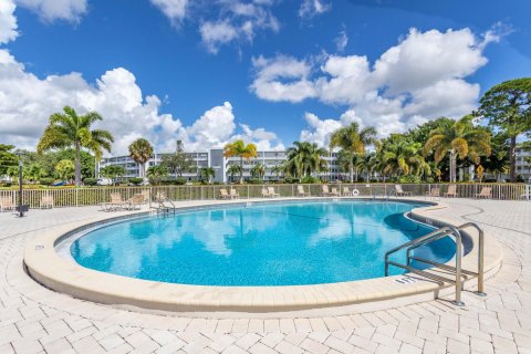 Condo in Deerfield Beach, Florida, 1 bedroom  № 1060097 - photo 11